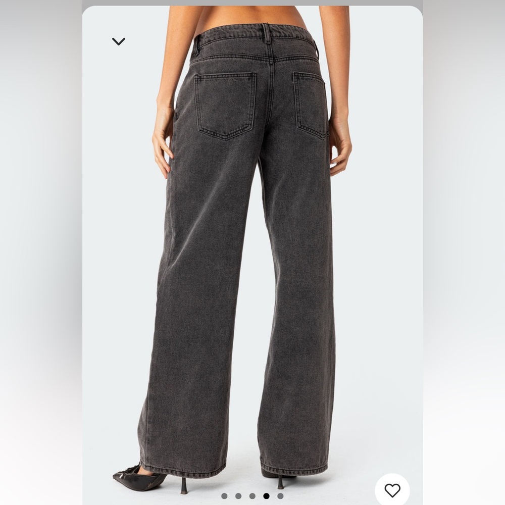 Edikted Raelynn Washed Low Rise Jeans - Picture 3 of 3
